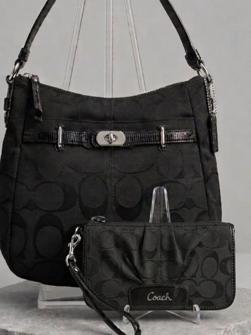 Coach Y2K Black Signature C
Set - Chelsea Ashlyn & Matching Wristlet Bundle